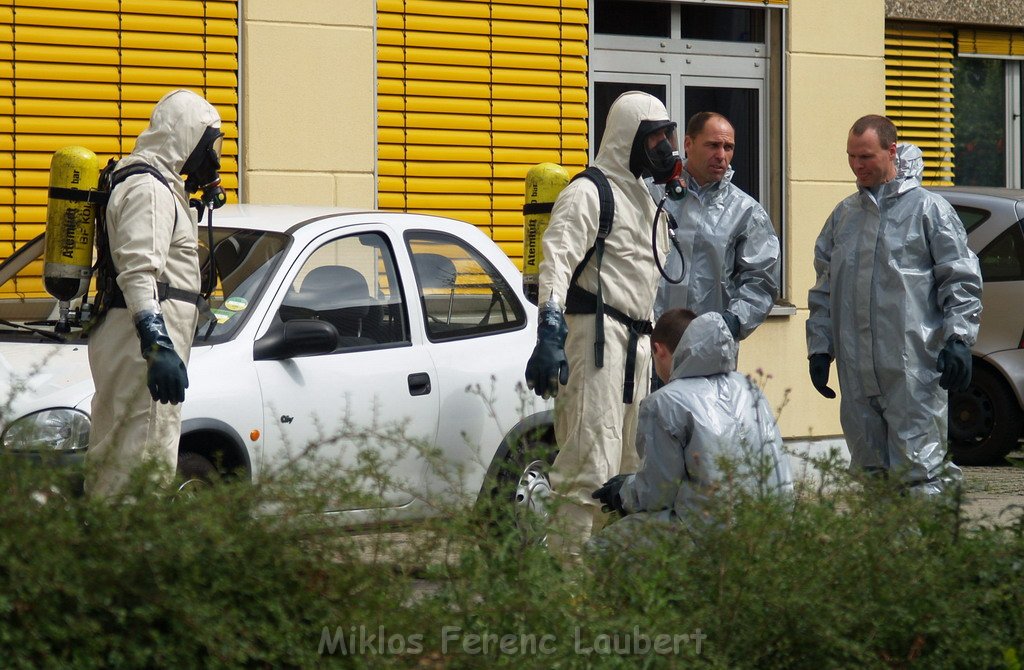 Einsatz BF Strahlenalarm Koeln Porz Gremberghoven HansestrP124.JPG